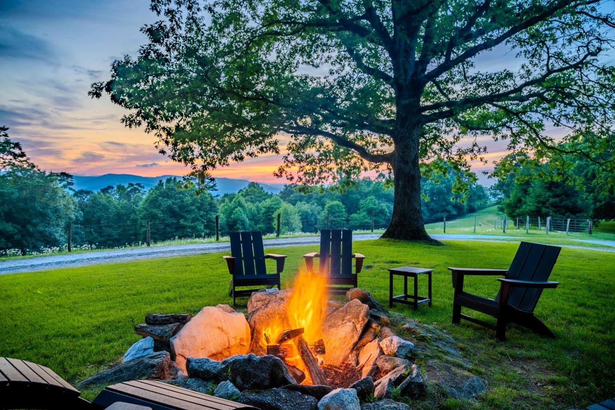 Hotel Fire Mountain Highlands Pokoj fotografie